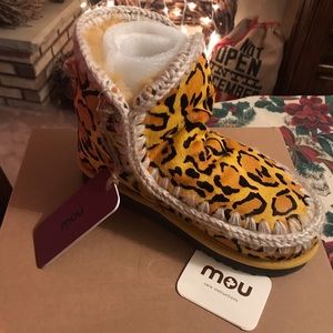 MOU “Eskimo 18 PonySkin leopard boots” Sz 37 new